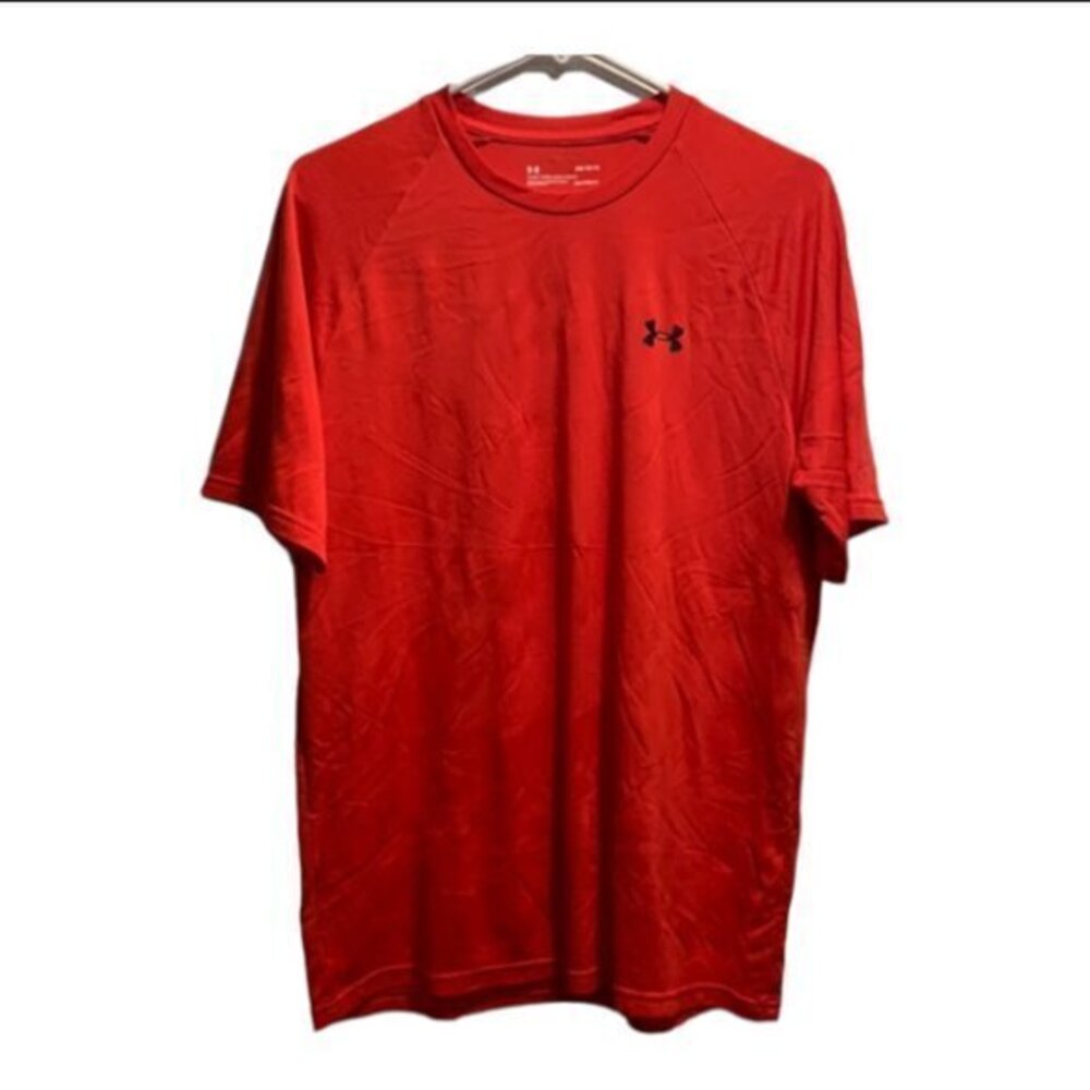 Under Armour HeatGear Loose Red Geometric Athletic Shirt Size Large EUC #6175